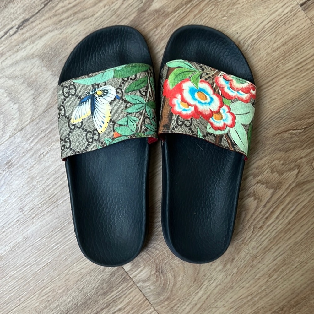 Gucci slides